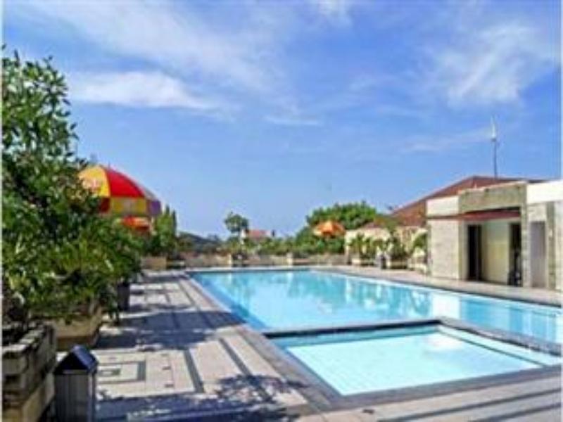 Karlita Hotel Tegal Экстерьер фото